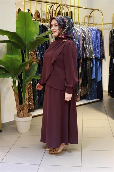 7538 CODE GOLD ACCESSORIES SKIRT SUIT