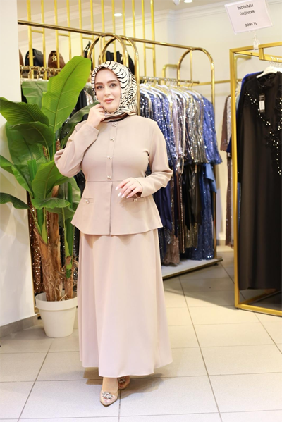 7553 Button-Up Skirt Suit