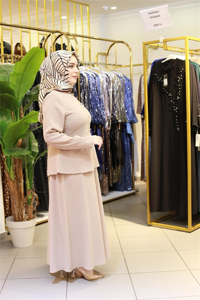 7553 Button-Up Skirt Suit