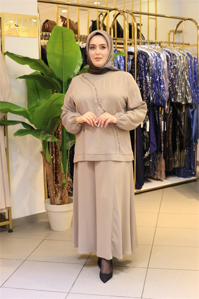 7556 KOD JAKAR KUPRA ETEKLİ TAKIM BEJ