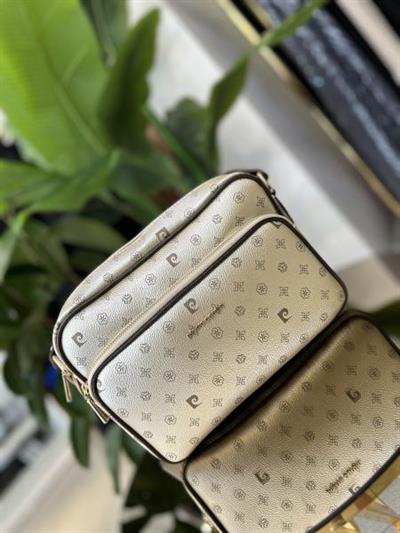 800 CODE PIÈRE CARDIN MARKE TASCHE