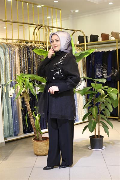 8180 CODE ORGANZA VOR STEIN DREIFACH GESETZT