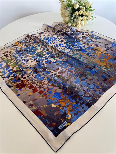 8926701/324 KOD RENKLİ AKER SAF İPEK EŞARP MAVİ