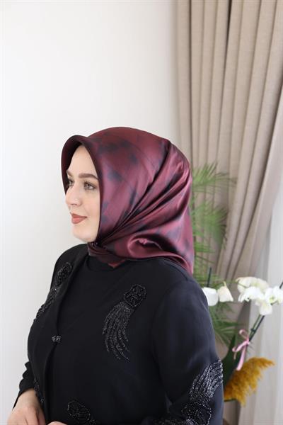 8999230/341 KOD PİERRE CARDİN SAF İPEK EŞARP STD