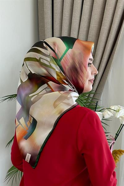 9044230/311 CODE GEOMETRİK DESENLİ PİERRE CARDİN SAF İPEK EŞARP