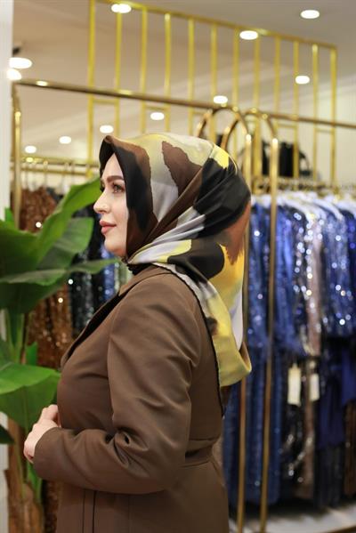 9072701/311 KOD AKER RENKLİ SAF İPEK EŞARP KAHVE