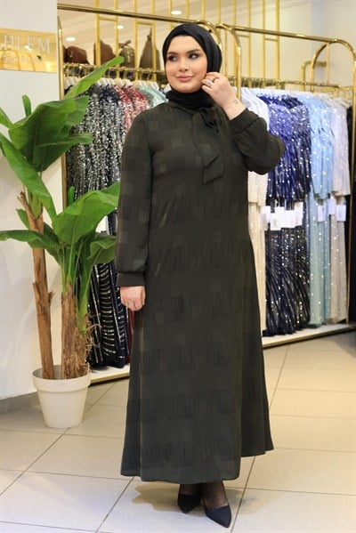 9111 KOD FULAR DETAYLI ELBİSE