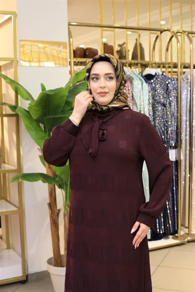 9111 KOD FULAR DETAYLI ELBİSE