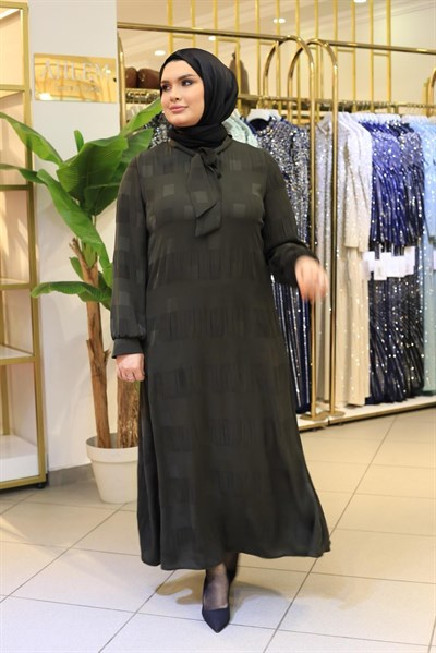 9111 KOD FULAR DETAYLI ELBİSE
