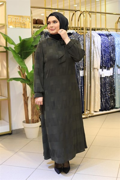 9111 KOD FULAR DETAYLI ELBİSE