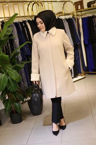 9127 CODE COLLAR FURRY COAT