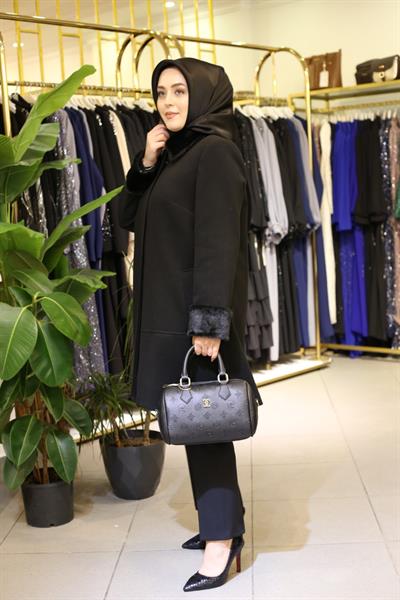 9127 CODE COLLAR FURRY COAT