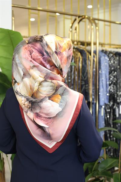 9211/34 CODE FLORAL PATTERNED ARMINE PURE SILK SCARF