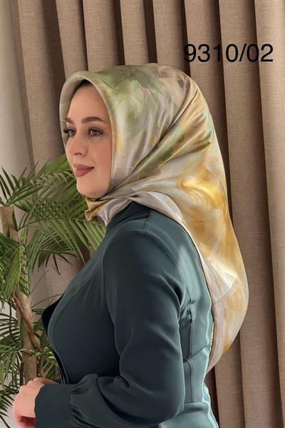 9310/02 CODE FLORAL PATTERNED ARMINE PURE SILK SCARF