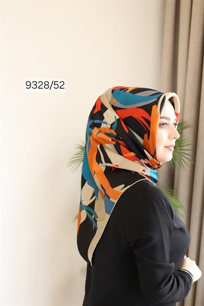 9328/52 CODE CLASSIC PATTERNED ARMINE PURE SILK SCARF