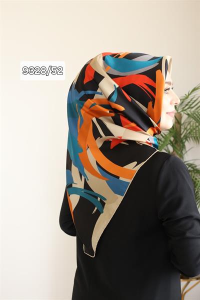 9328/52 CODE CLASSIC PATTERNED ARMINE PURE SILK SCARF