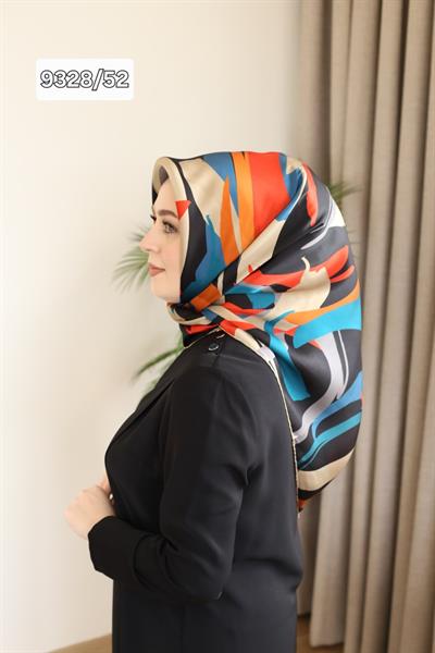 9328/52 CODE CLASSIC PATTERNED ARMINE PURE SILK SCARF