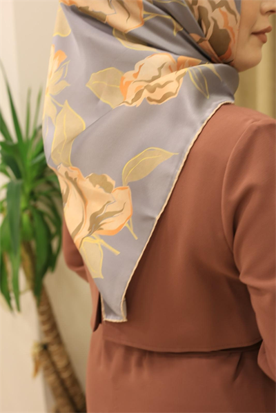 9509/81 CODE FLOWER PATTERN ARMINE PURE SILK SCARF
