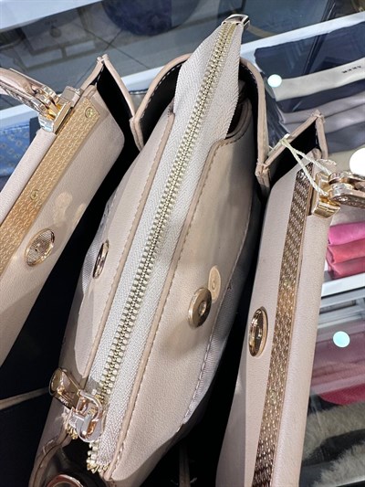 SAC À MAIN DÉTAILLÉ AVEC BANDE MÉTALLIQUE LEVİDOR 930205