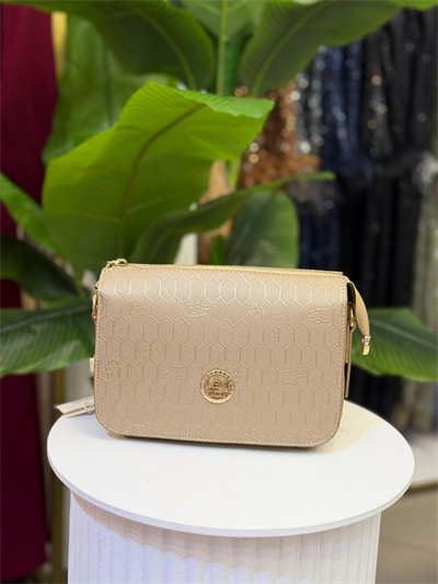 LEVİDOR PETEK KABARTMALI OMUZ ÇANTA 930230 GOLD