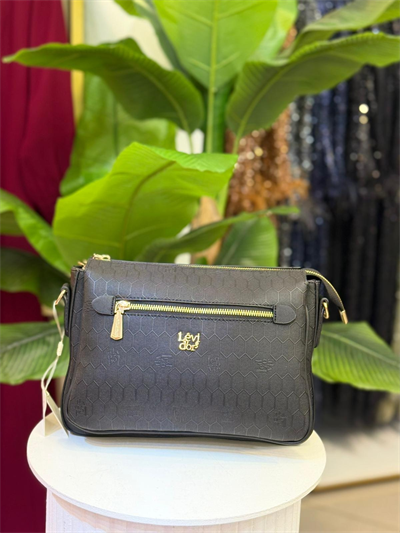 LEVİDOR YAZI BASKILI OMUZ ÇANTASI 930073 SİYAH