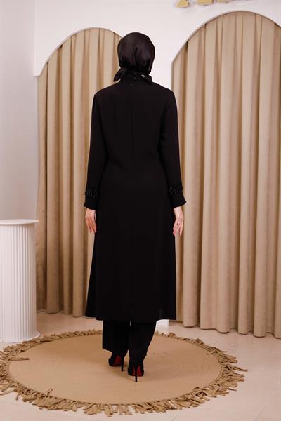 TKM01 CODE STEIN BESTICKTER HOSENANZUG