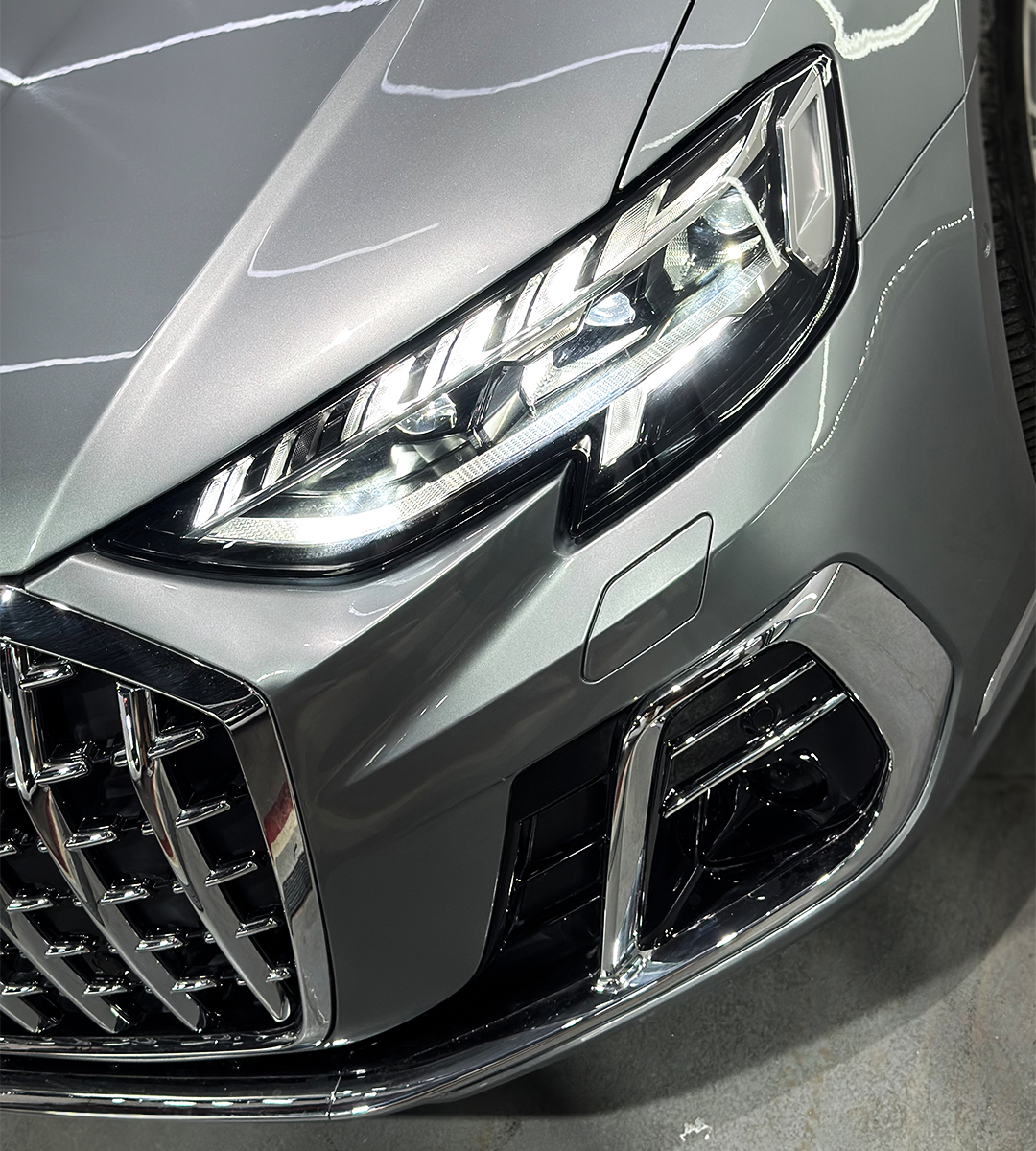 Audi A8 yeni nesil LED far