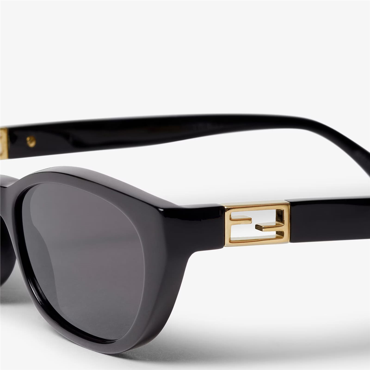 Fendi Baguette FE 40224I 01A Kadın Güneş Gözlüğü