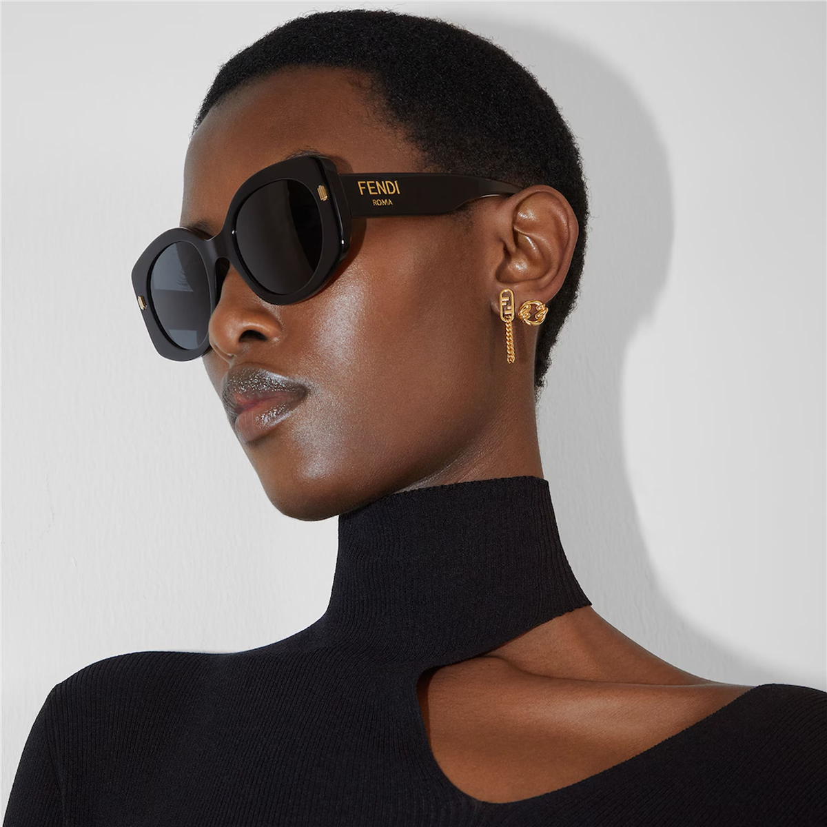 Fendi Roma FE 40137I 01A