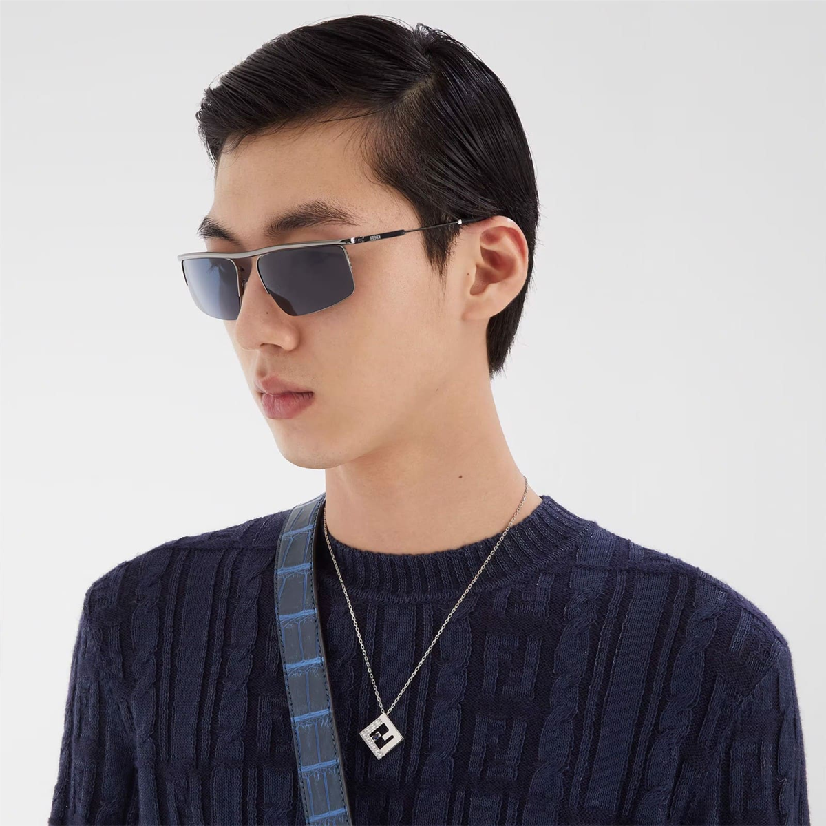 Fendi Travel FE 40141U 12V