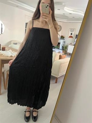 Premium Siyah Kırışık Kumaş Elbise