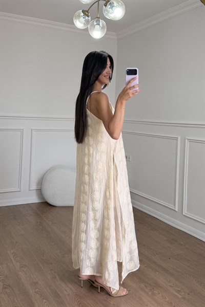 ASKILI NAKIŞLI ELBİSE 
