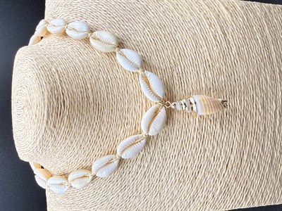 Doğal Deniz Kabuğu Kolye Afrika Haritalı Gümüş Uçlu Cowrie Shell Choker Kolye