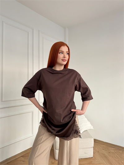 Asimetrik Dantel Detaylı Tshirt Kahve