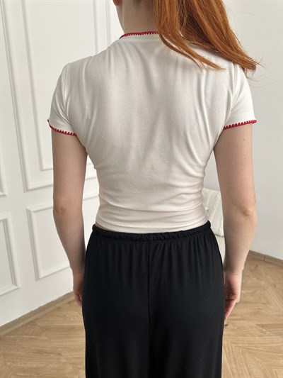 At Nakışlı T-shirt Ekru-kırmızı