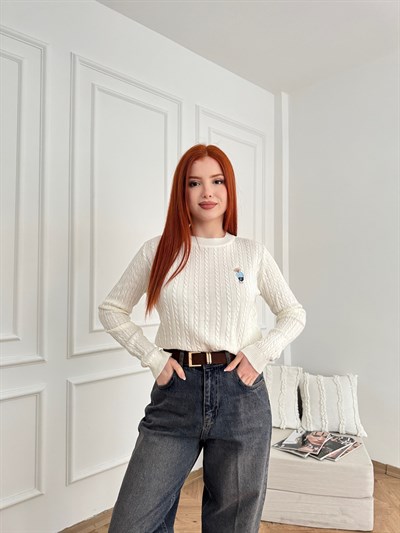 Ayıcık Nakışlı Saç Örgü Triko Ekru