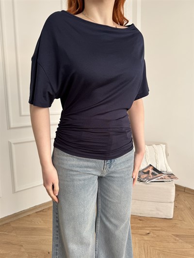 Belden Oturan Kayık Yaka T-shirt Koyu lacivert