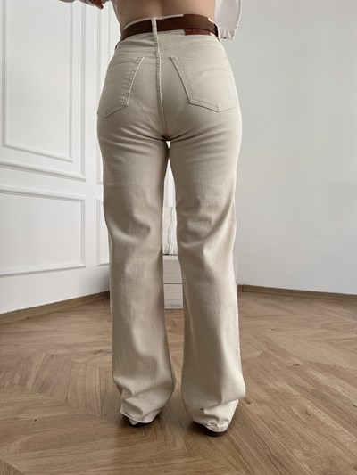 Boru Paça Kemerli Pantolon Bej