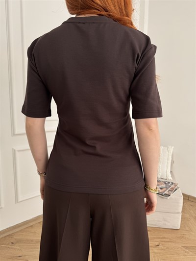 Büzgü Aksesuarlı Kısa Kol T-shirt Koyu kahve