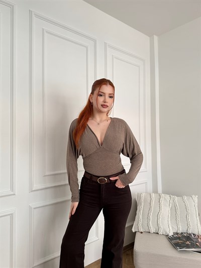 Derin V Büzgülü Bluz Vizon melanj