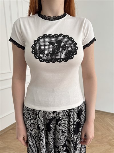 Eros Baskılı Dantel Detay T-shirt Ekru