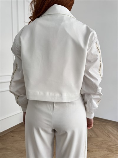 Etiket Detaylı Ceket Ekru