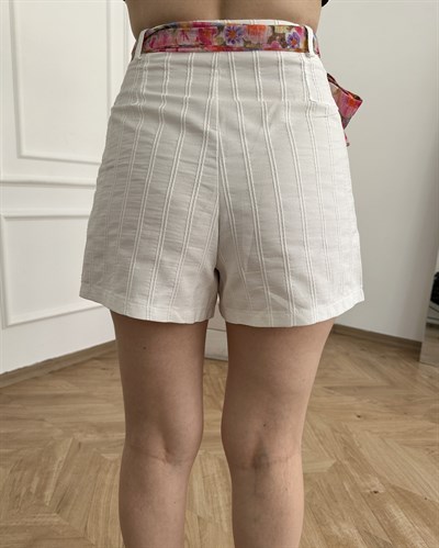 Fular Detaylı Şort Ekru
