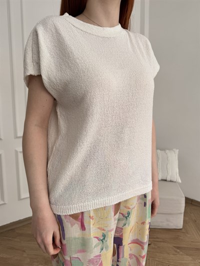 Geniş Yaka Kolsuz Triko Ekru