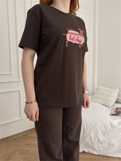 Hot Dog Köpek Baskılı T-shirt Kahve
