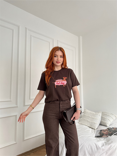 Hot Dog Köpek Baskılı T-shirt Kahve