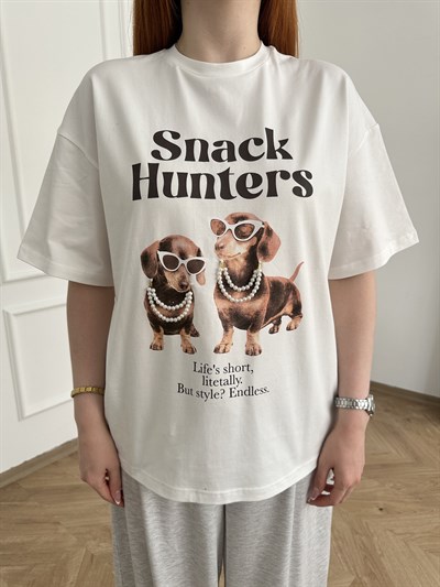 İnci Kolyeli Köpek Baskılı T-shirt Ekru