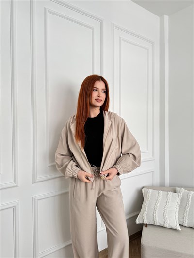 Kapüşonlu Hafif Mont Taş