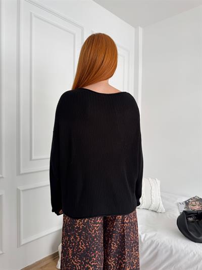 Kayık Yaka Oversize Triko Siyah