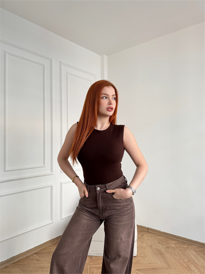 Kayık Yaka Kolsuz Basic Badi Kahve